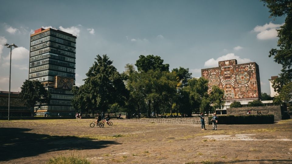 Aspirantes de la UNAM insisten en la revisión de sus casos tras la cancelación masiva de exámenes